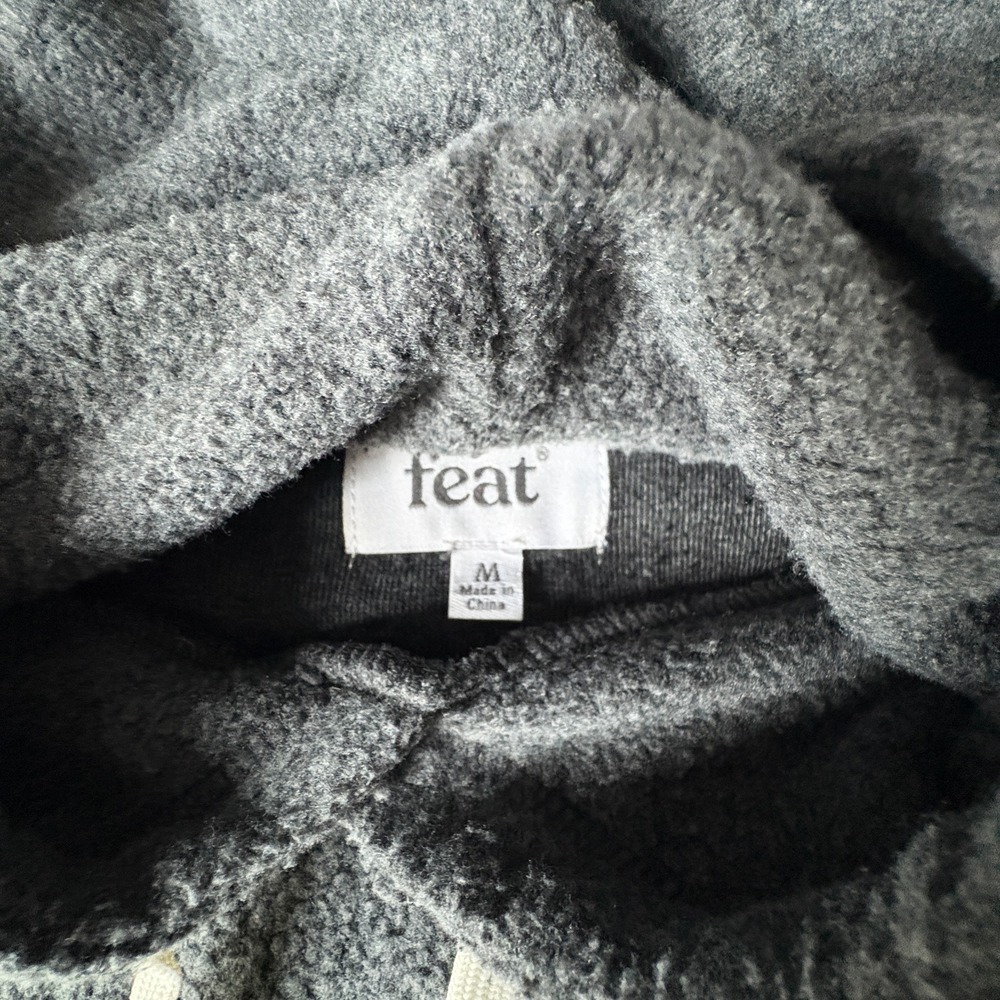 Feat Mens Medium Gray Fuzzy Fleece Hoodie Black Contrast Trim Pullover - Picture 2 of 5
